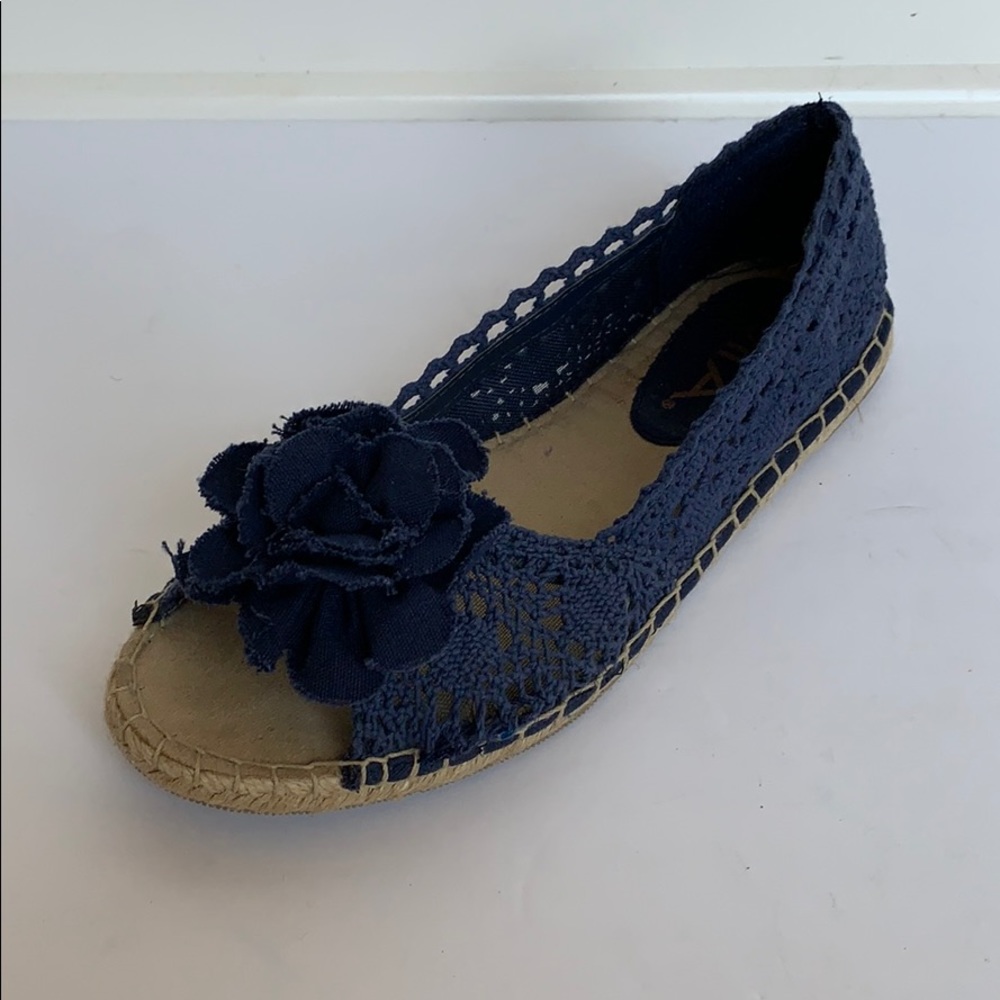 MIA Blue Knit Flats w/ Flower & Peeptoe